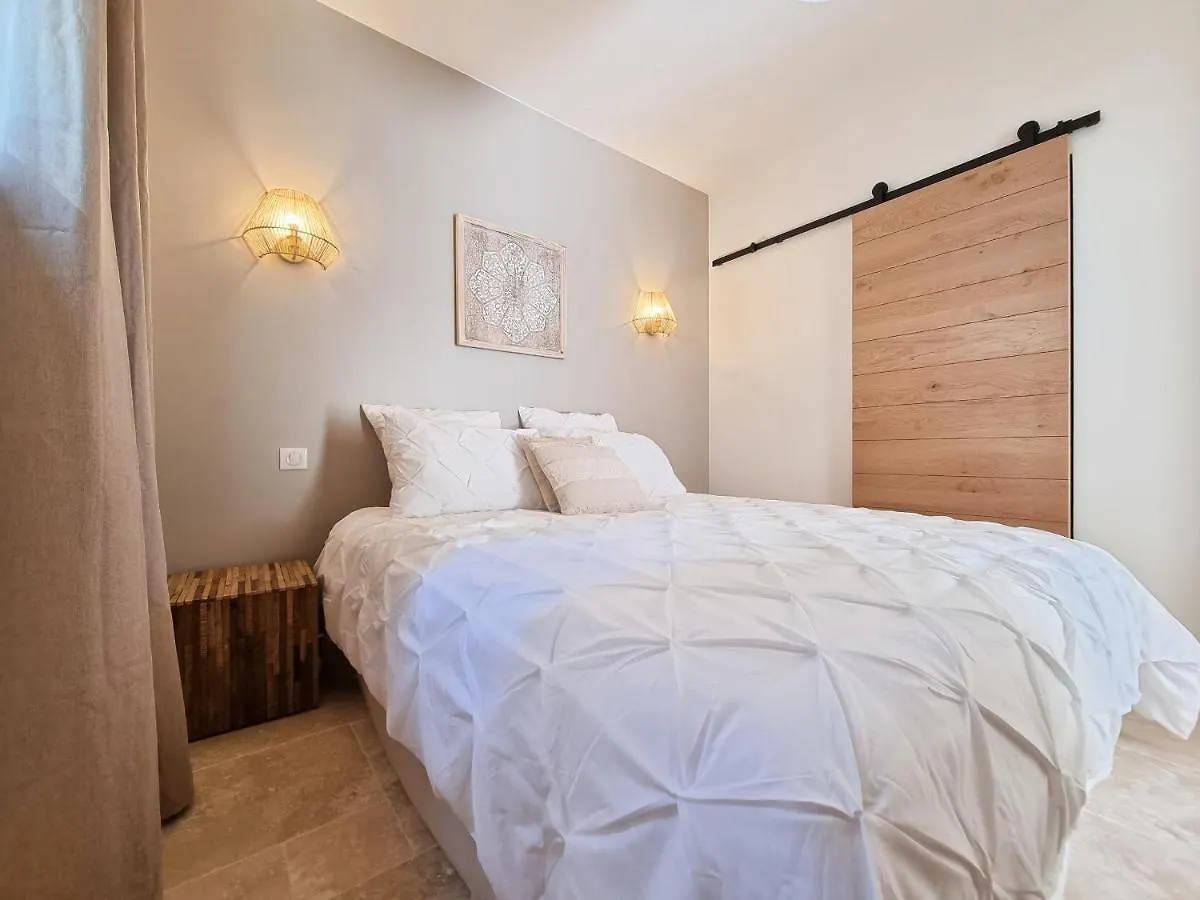 Cosy En Provence - Piscine Chauffee De Mai A Septembre Bed & Breakfast Pernes-les-Fontaines
